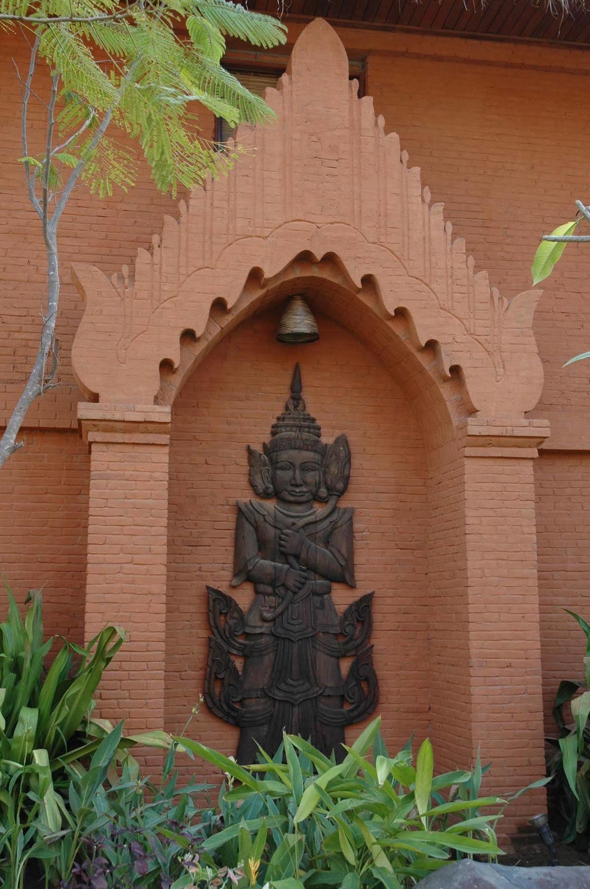 Myanmar Treasure Resorts Баган Екстериор снимка